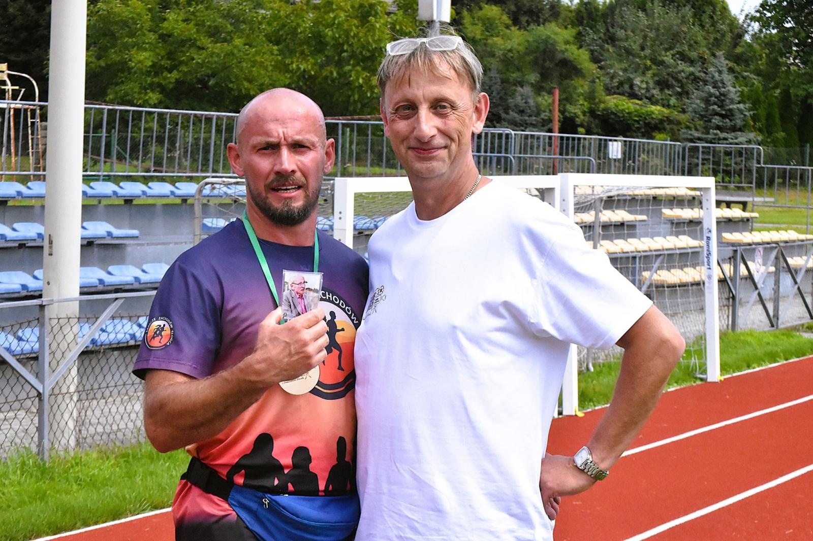 Zdjęcie w galerii na portalu naszwodzislaw.com: Pietrek, Hadziuk i Solejuk w Godowie, czyli Filmowe Plenery z Franciszkiem Pieczką [FOTO] wiadomości z regionu