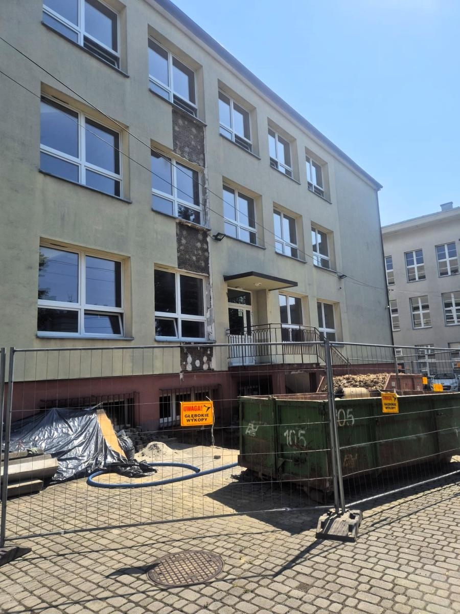 Zdjęcie w galerii na portalu naszwodzislaw.com: Inwestycyjny boom w wodzisławskich szkołach. Modernizacje i nowe możliwości dla uczniów wiadomości z regionu