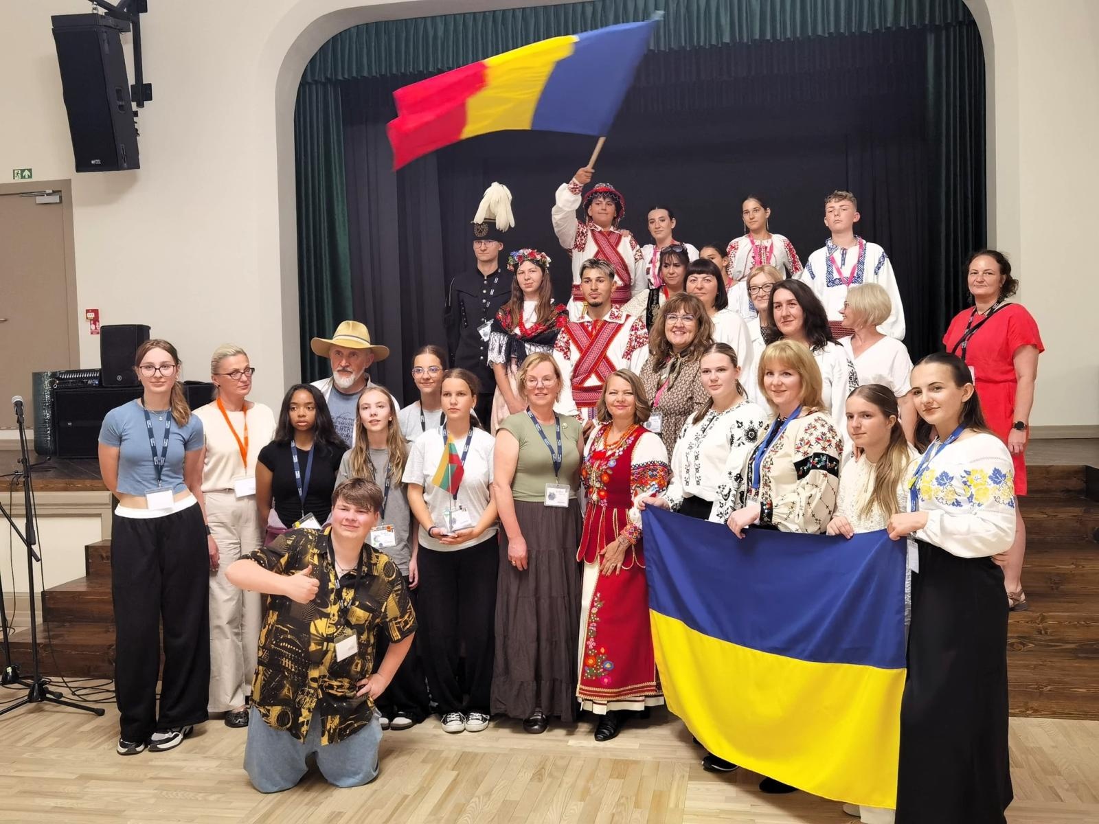 Zdjęcie w galerii na portalu naszwodzislaw.com: Reprezentacja Powiatu Wodzisławskiego na Międzynarodowym Obozie Muzyki i Sztuki w Jełgawie wiadomości z regionu