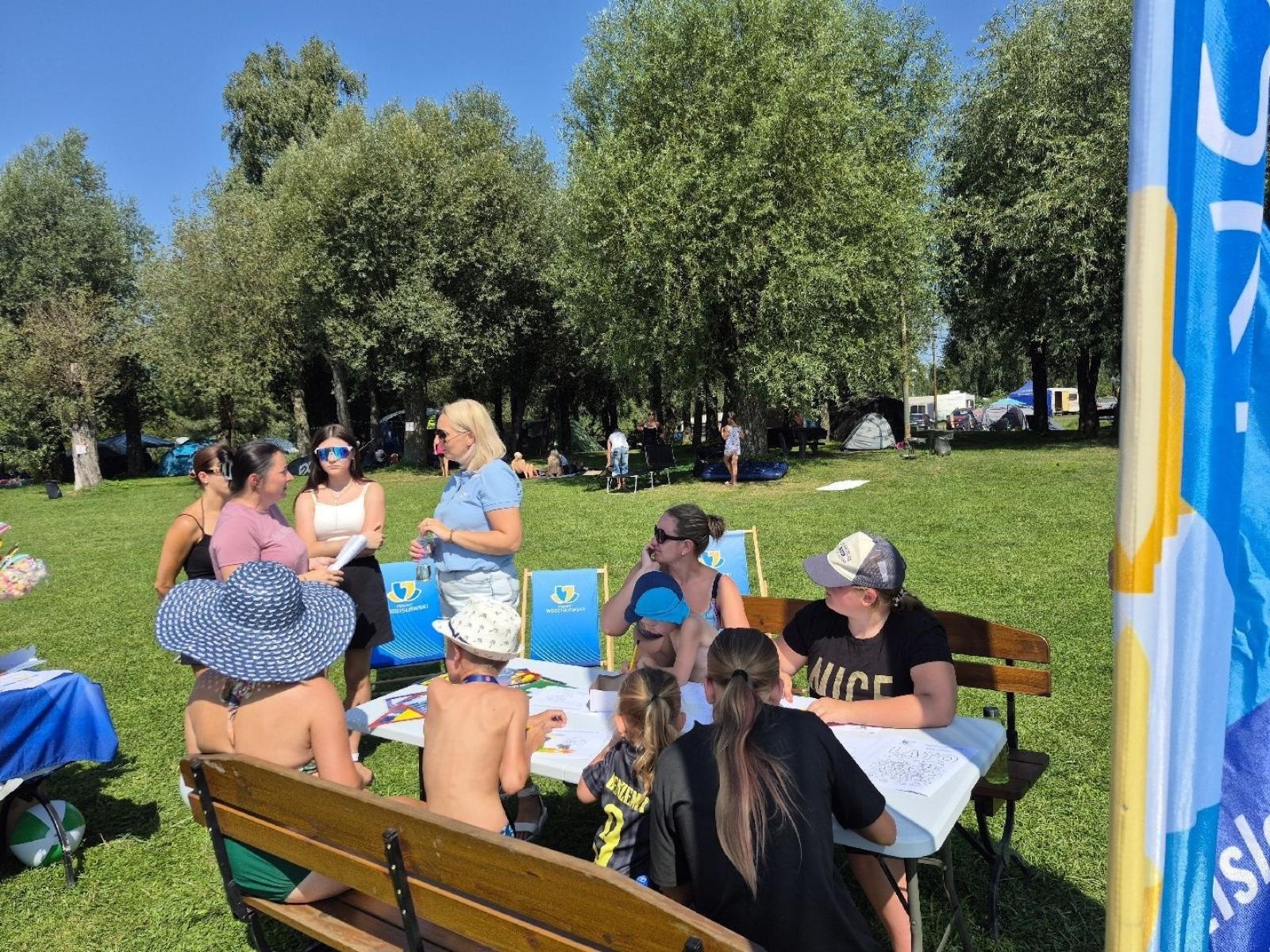 Zdjęcie w galerii na portalu naszwodzislaw.com: Bezpieczeństwo nad wodą. Profilaktyczna akcja służb w Olzie [FOTO] wiadomości z regionu