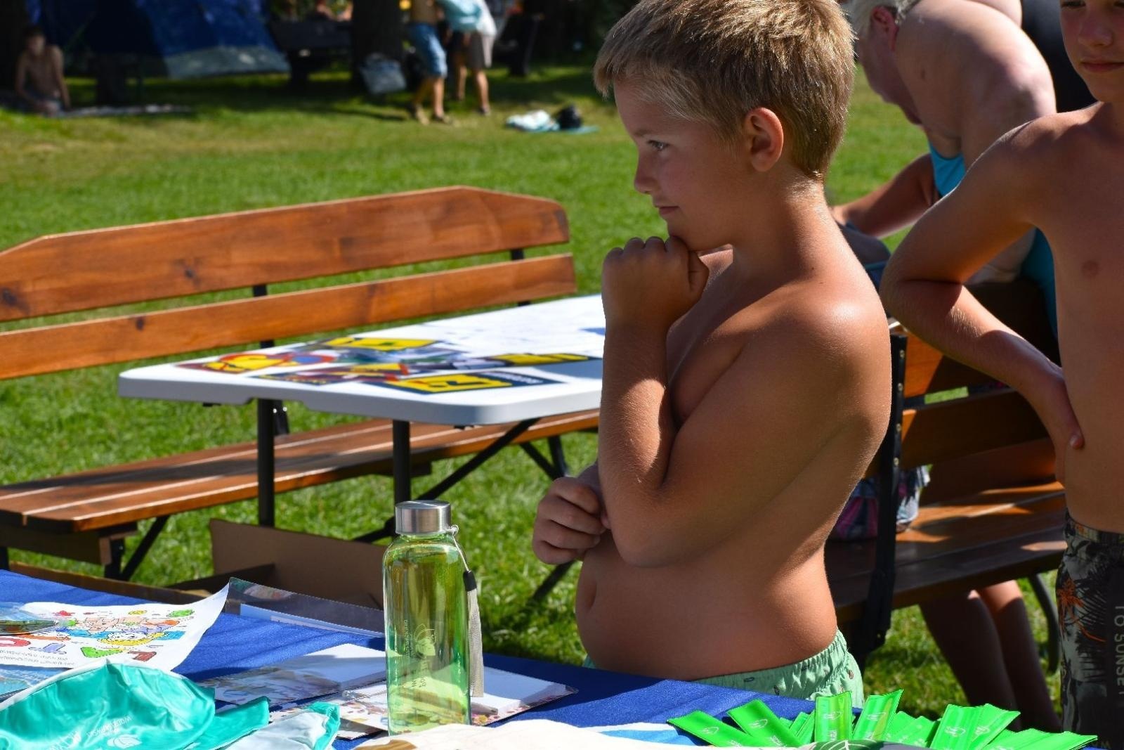 Zdjęcie w galerii na portalu naszwodzislaw.com: Bezpieczeństwo nad wodą. Profilaktyczna akcja służb w Olzie [FOTO] wiadomości z regionu