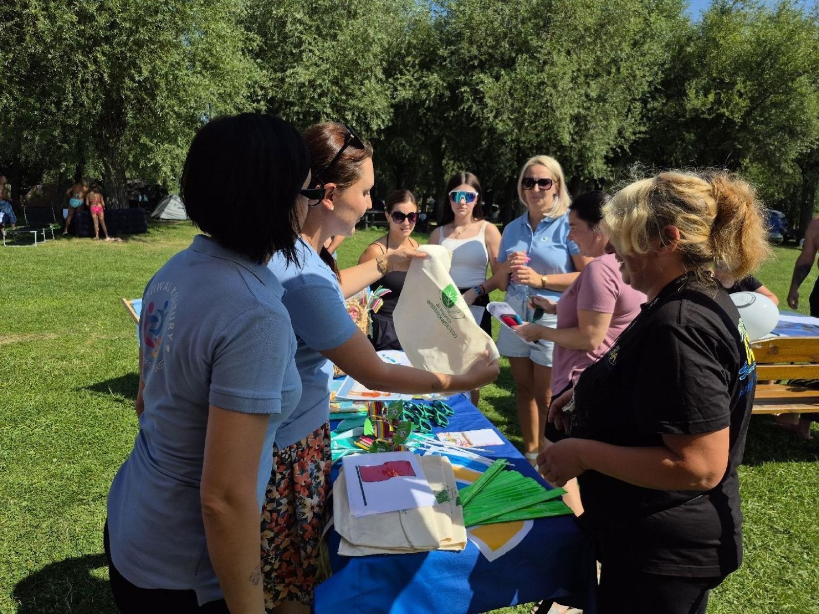 Zdjęcie w galerii na portalu naszwodzislaw.com: Bezpieczeństwo nad wodą. Profilaktyczna akcja służb w Olzie [FOTO] wiadomości z regionu