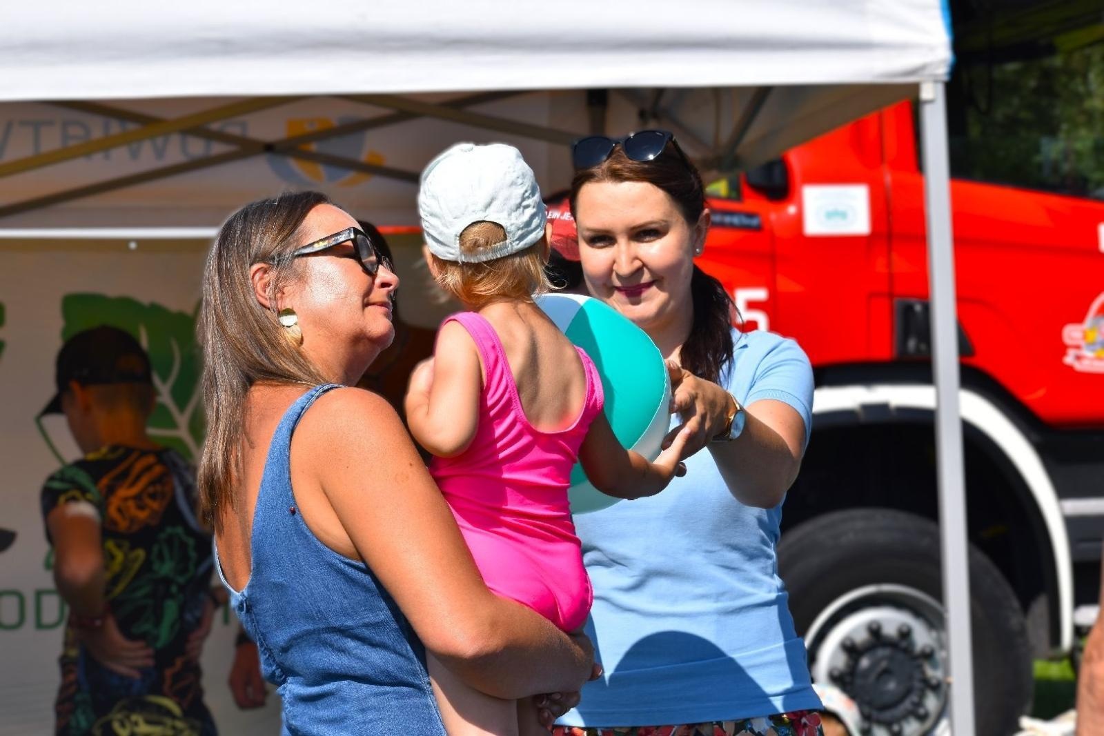 Zdjęcie w galerii na portalu naszwodzislaw.com: Bezpieczeństwo nad wodą. Profilaktyczna akcja służb w Olzie [FOTO] wiadomości z regionu
