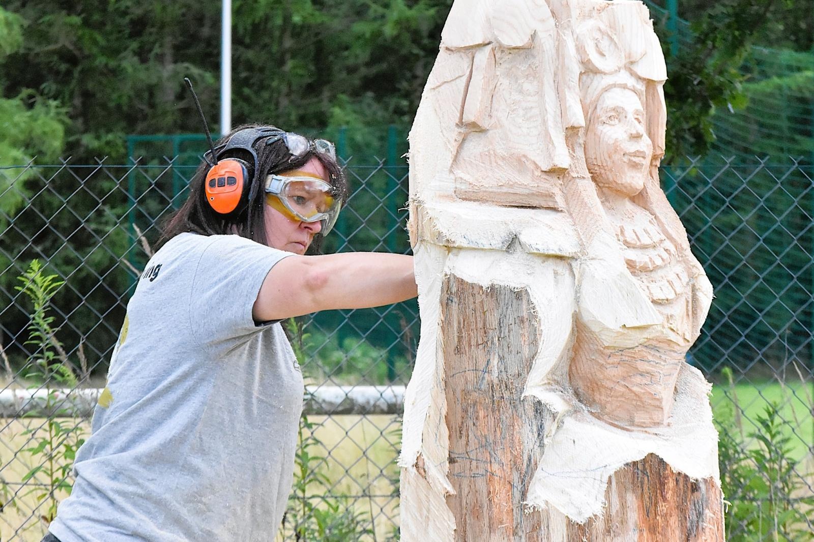 Zdjęcie w galerii na portalu naszwodzislaw.com: Jubileusz Skrbeńska w rytmie spalinowych pił wiadomości z regionu