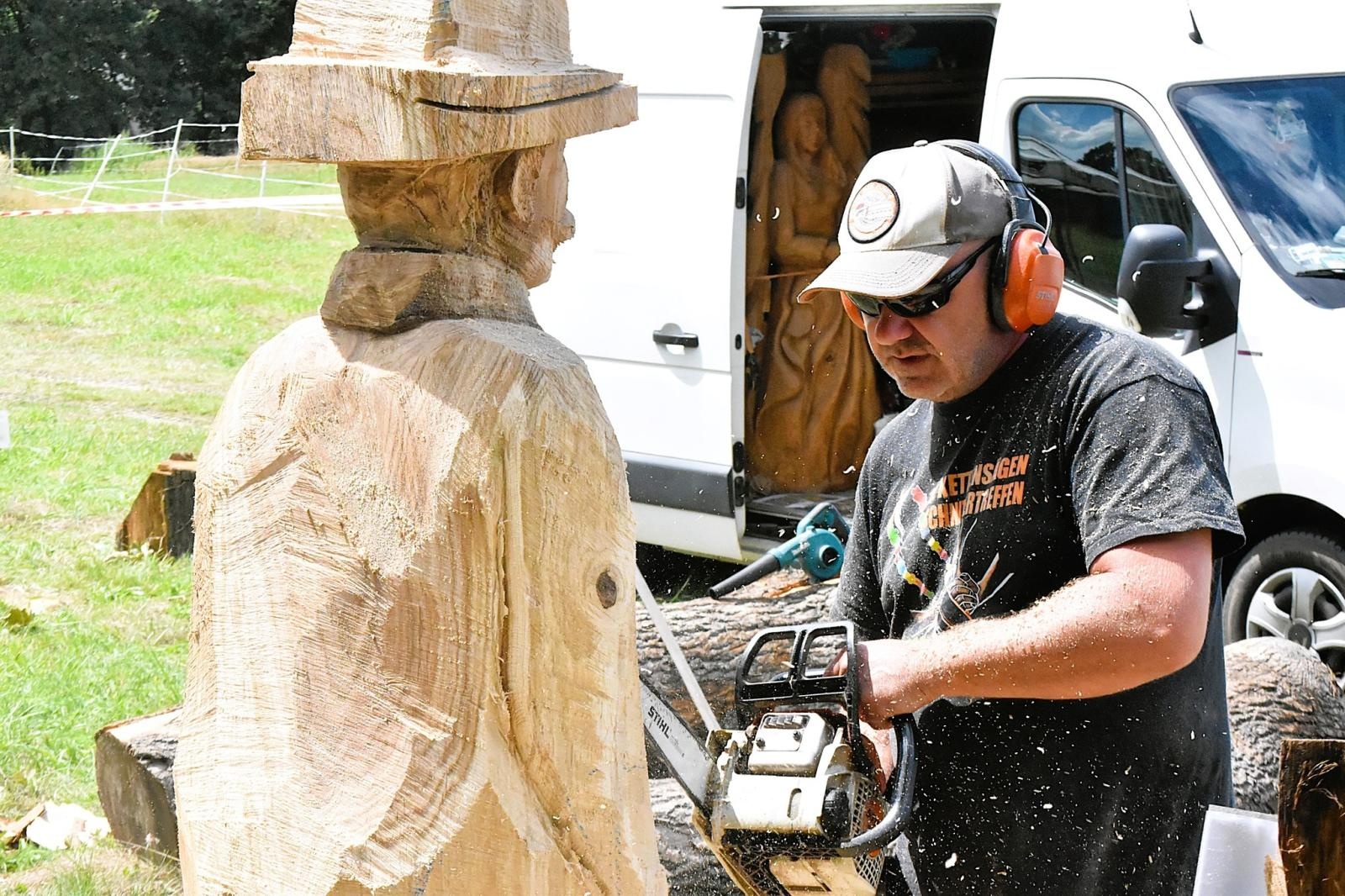 Zdjęcie w galerii na portalu naszwodzislaw.com: Jubileusz Skrbeńska w rytmie spalinowych pił wiadomości z regionu