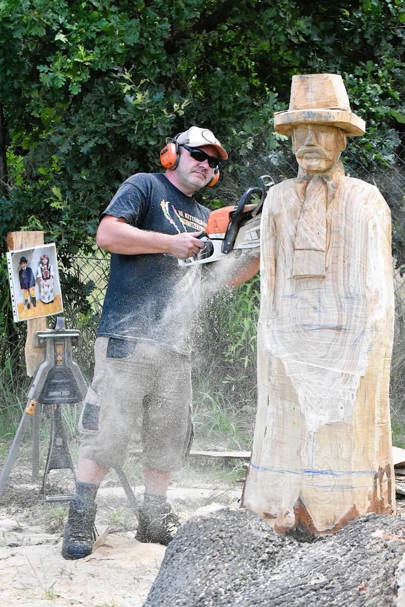 Zdjęcie w galerii na portalu naszwodzislaw.com: Jubileusz Skrbeńska w rytmie spalinowych pił wiadomości z regionu