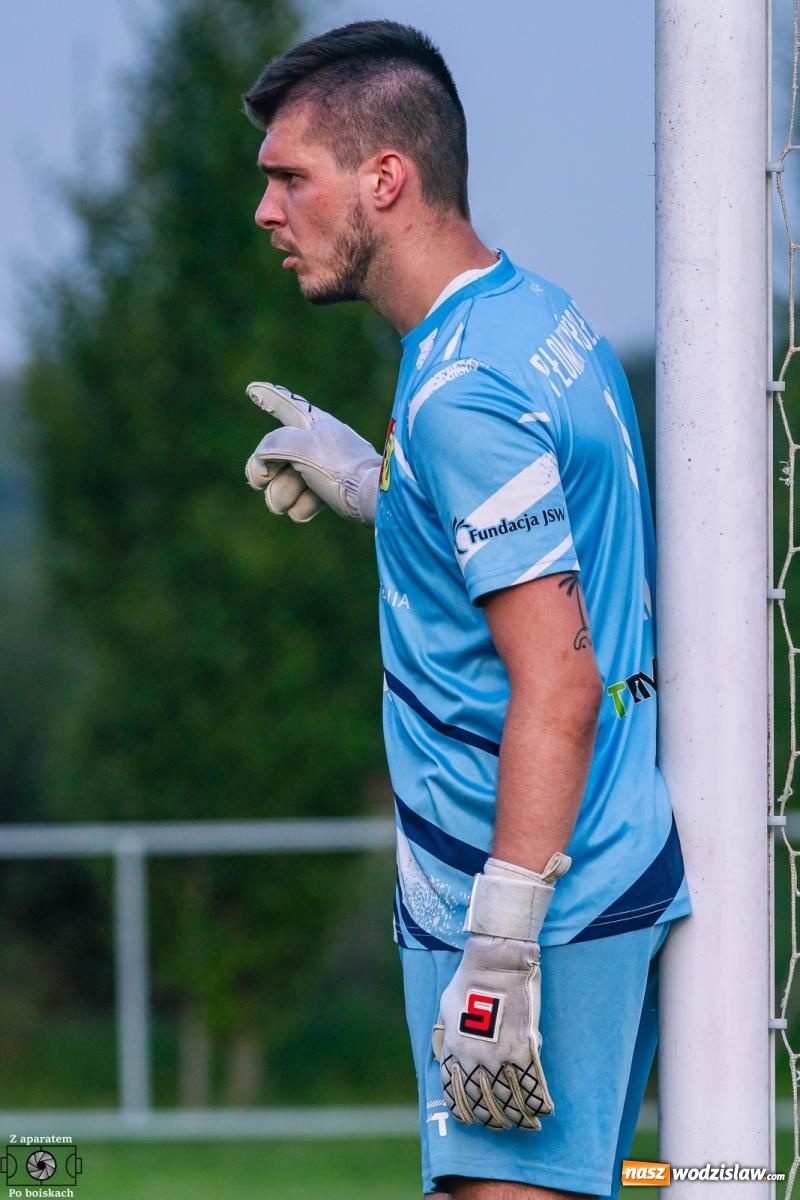 Zdjęcie w galerii na portalu naszwodzislaw.com: Unia Racibórz lepsza od Płomienia z Połomi [FOTO] wiadomości z regionu