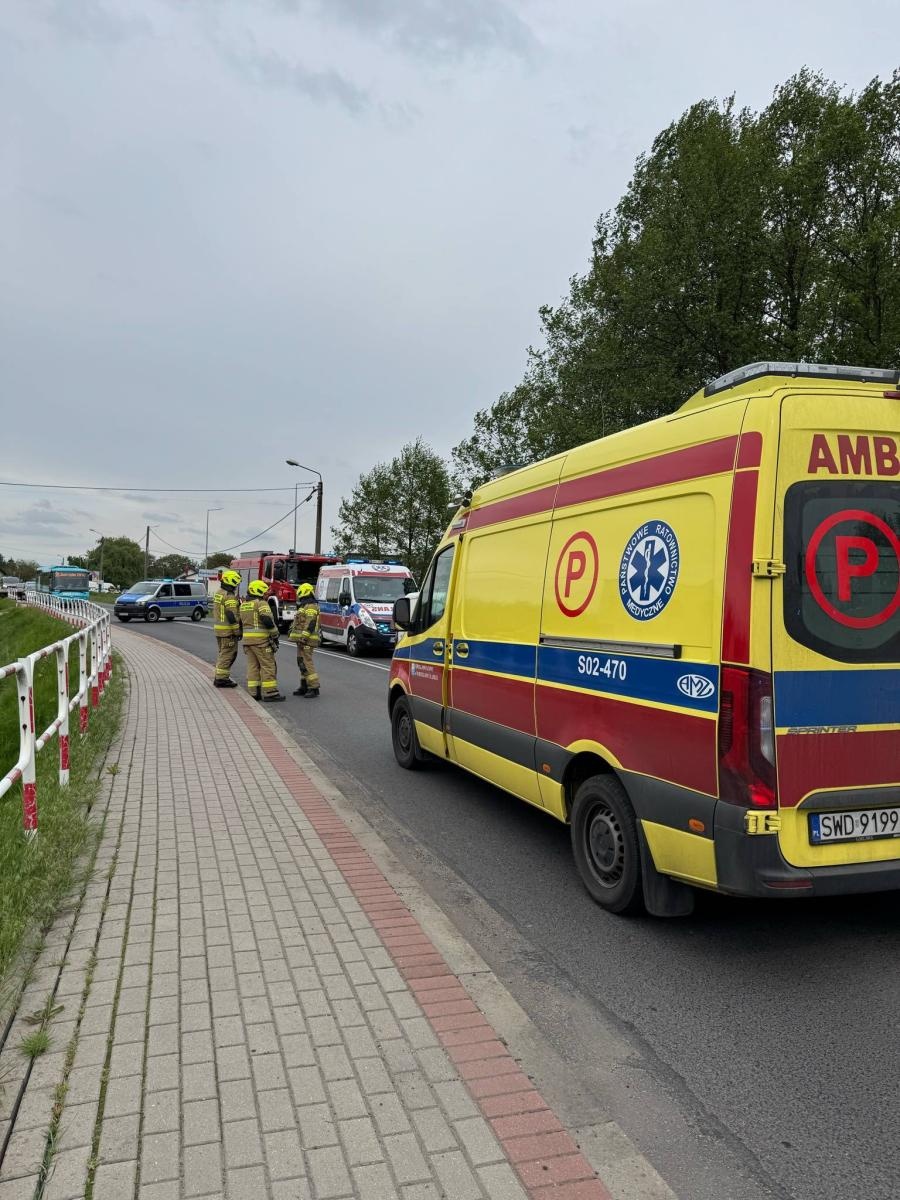Zdjęcie w galerii na portalu naszwodzislaw.com: Seria zdarzeń drogowych w Wodzisławiu Śląskim. Trzy osoby trafiły do szpitala wiadomości z regionu