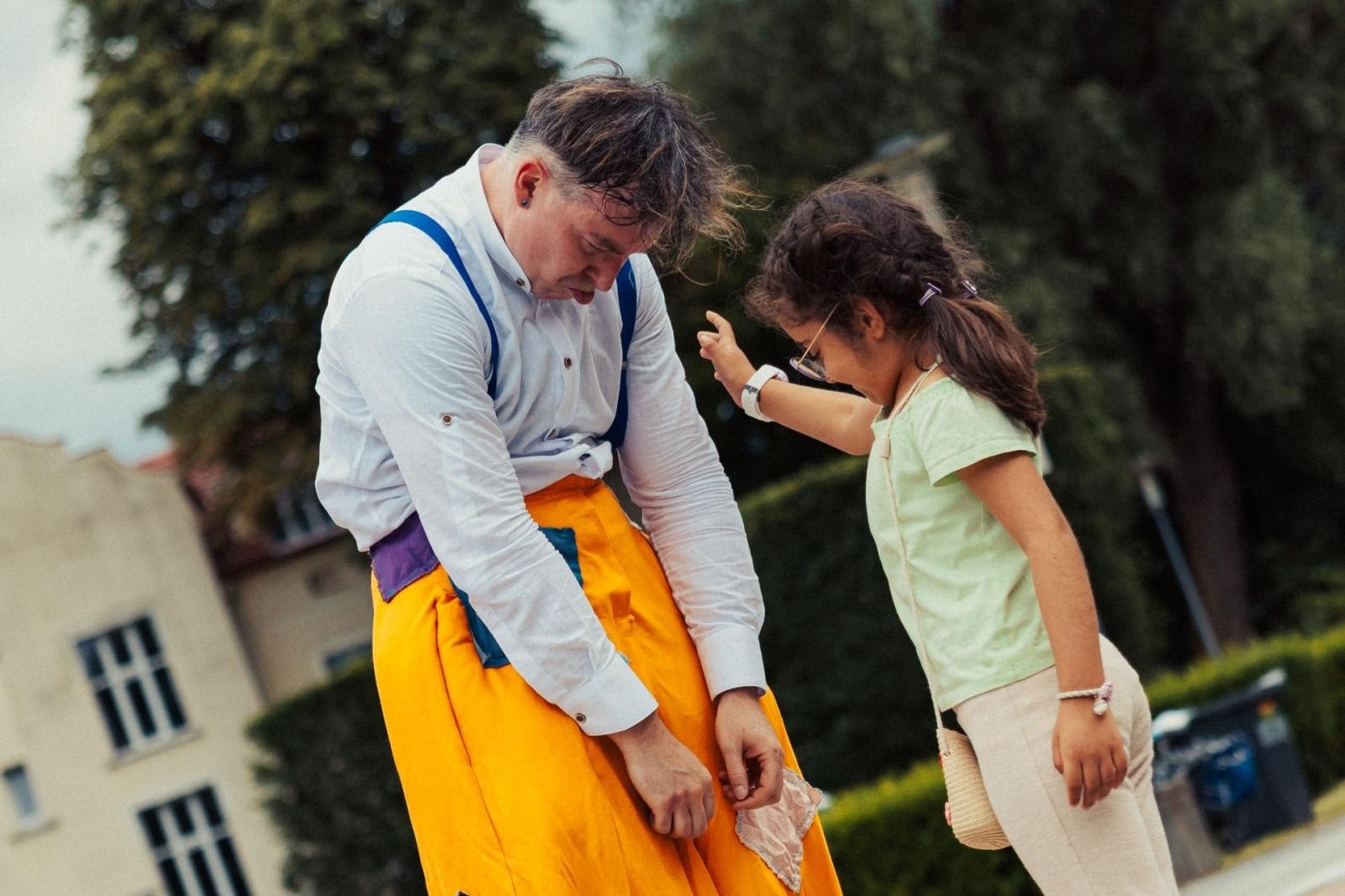 Zdjęcie w galerii na portalu naszwodzislaw.com: Oto On. Plenerowy spektakl familijny na Rynku w Wodzisławiu Śląskim [ZAPROSZENIE] wiadomości z regionu