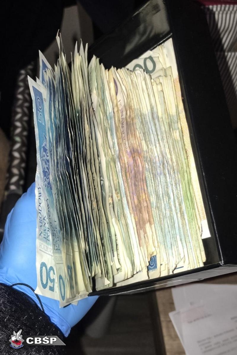 Zdjęcie w galerii na portalu naszwodzislaw.com: Gigantyczna operacja CBŚP: ponad 800 kg narkotyków i kilkanaście ton marihuany w transgranicznym obrocie wiadomości z regionu