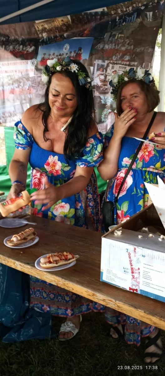 Zdjęcie w galerii na portalu naszwodzislaw.com: Buków pożegnał lato podczas festynu sołeckiego [FOTO] wiadomości z regionu