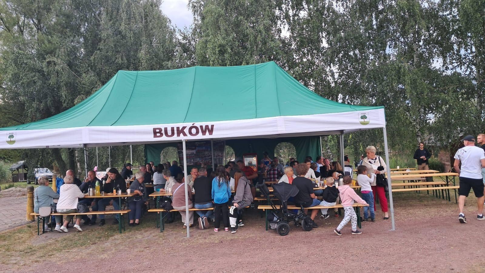 Zdjęcie w galerii na portalu naszwodzislaw.com: Buków pożegnał lato podczas festynu sołeckiego [FOTO] wiadomości z regionu