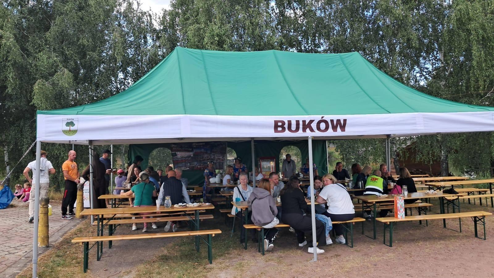 Zdjęcie w galerii na portalu naszwodzislaw.com: Buków pożegnał lato podczas festynu sołeckiego [FOTO] wiadomości z regionu