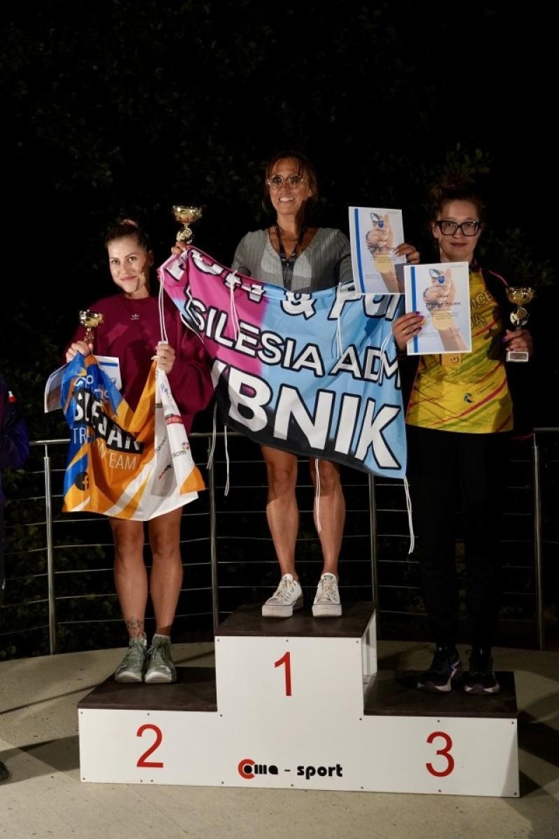 Zdjęcie w galerii na portalu naszwodzislaw.com: Noc pełna sportowych emocji. XXXII Ogólnopolski Bieg Uliczny w Rydułtowach przeszedł do historii [FOTO] wiadomości z regionu