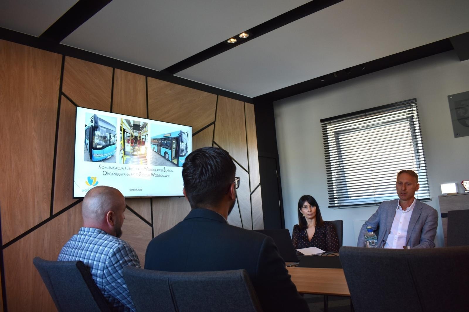 Zdjęcie w galerii na portalu naszwodzislaw.com: Nowa organizacja Wodzisławskiej Komunikacji Powiatowej od stycznia 2026 roku wiadomości z regionu