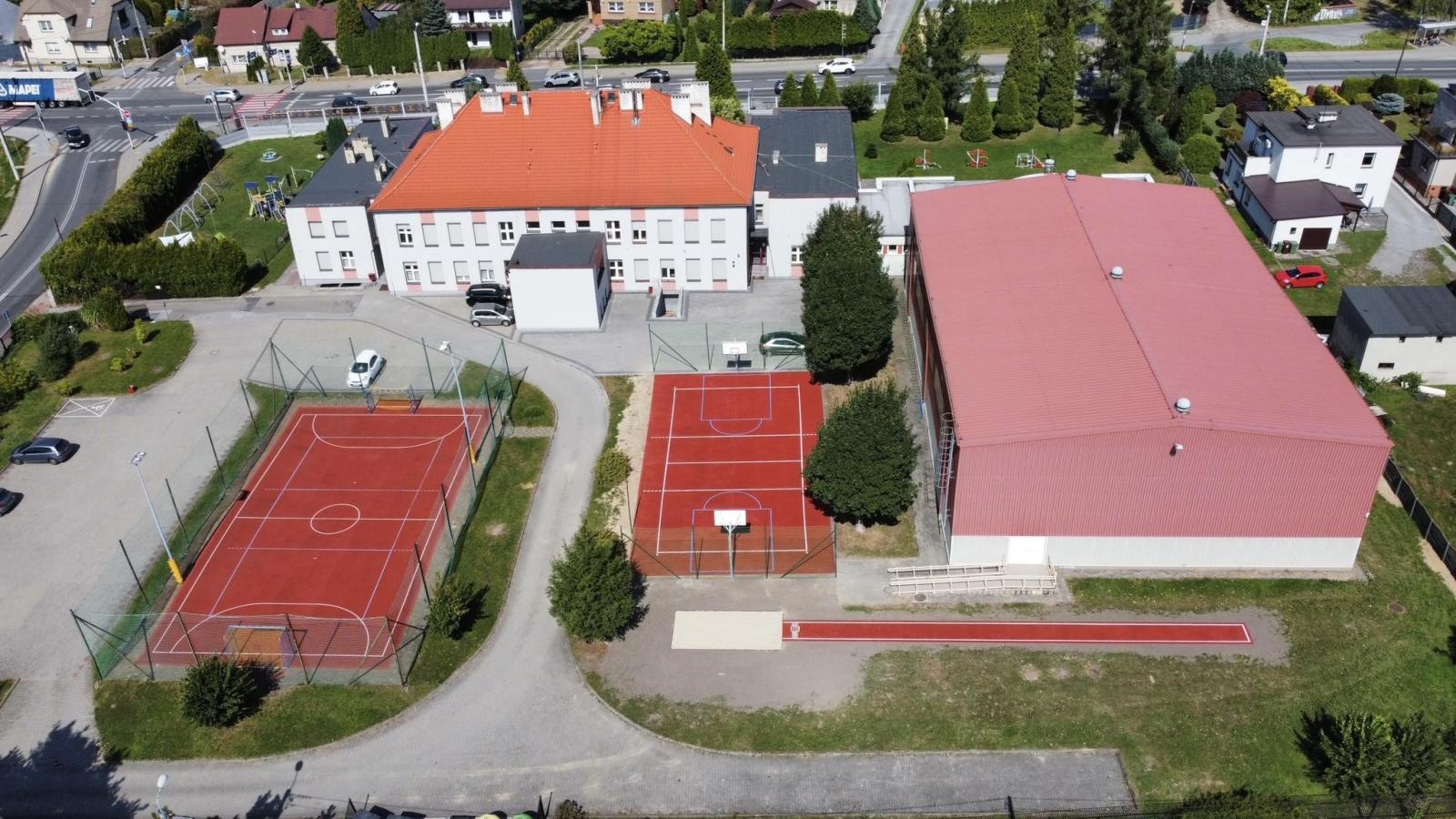 Zdjęcie w galerii na portalu naszwodzislaw.com: ZSP numer 2 po metamorfozie [FOTO] wiadomości z regionu