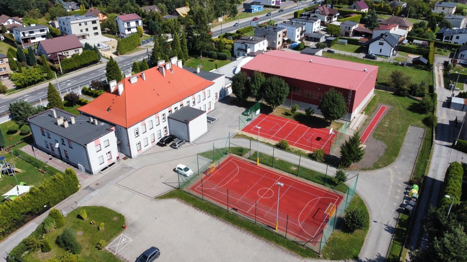 Zdjęcie w galerii na portalu naszwodzislaw.com: ZSP numer 2 po metamorfozie [FOTO] wiadomości z regionu