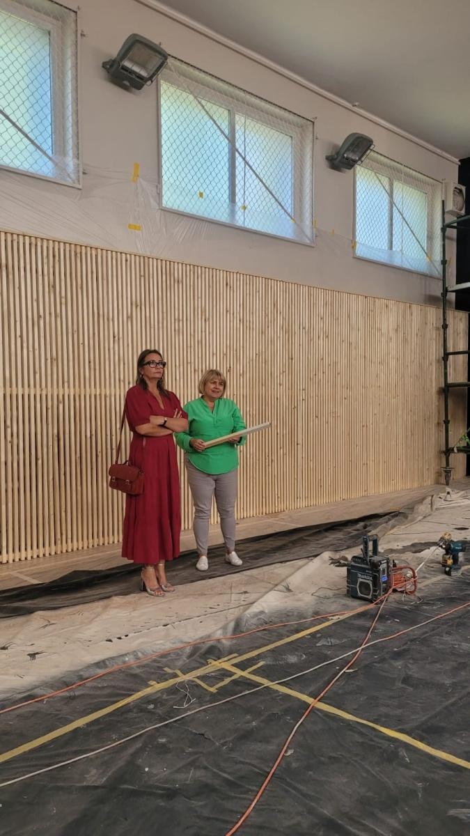 Zdjęcie w galerii na portalu naszwodzislaw.com: Gospodarska wizyta w powiatowych szkołach. Już niebawem pierwszy dzwonek wiadomości z regionu