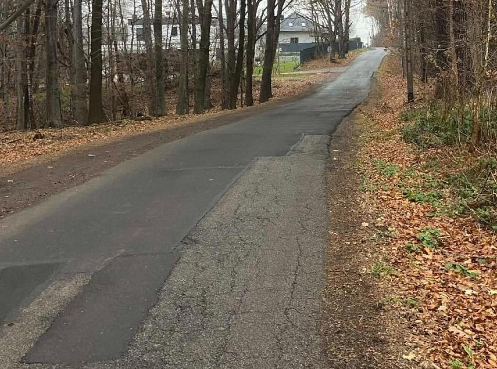 Zdjęcie w galerii na portalu naszwodzislaw.com: Skończą się kłopoty z odwodnieniem ulicy Grodzisko. Co z innymi problemami? wiadomości z regionu