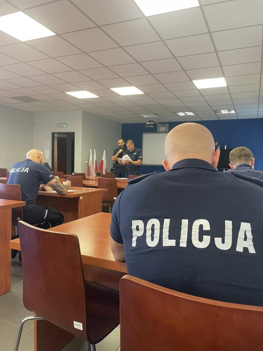 Zdjęcie w galerii na portalu naszwodzislaw.com: Policjant oskarżyciel publiczny. Konkurs w wodzisławskiej komendzie wiadomości z regionu