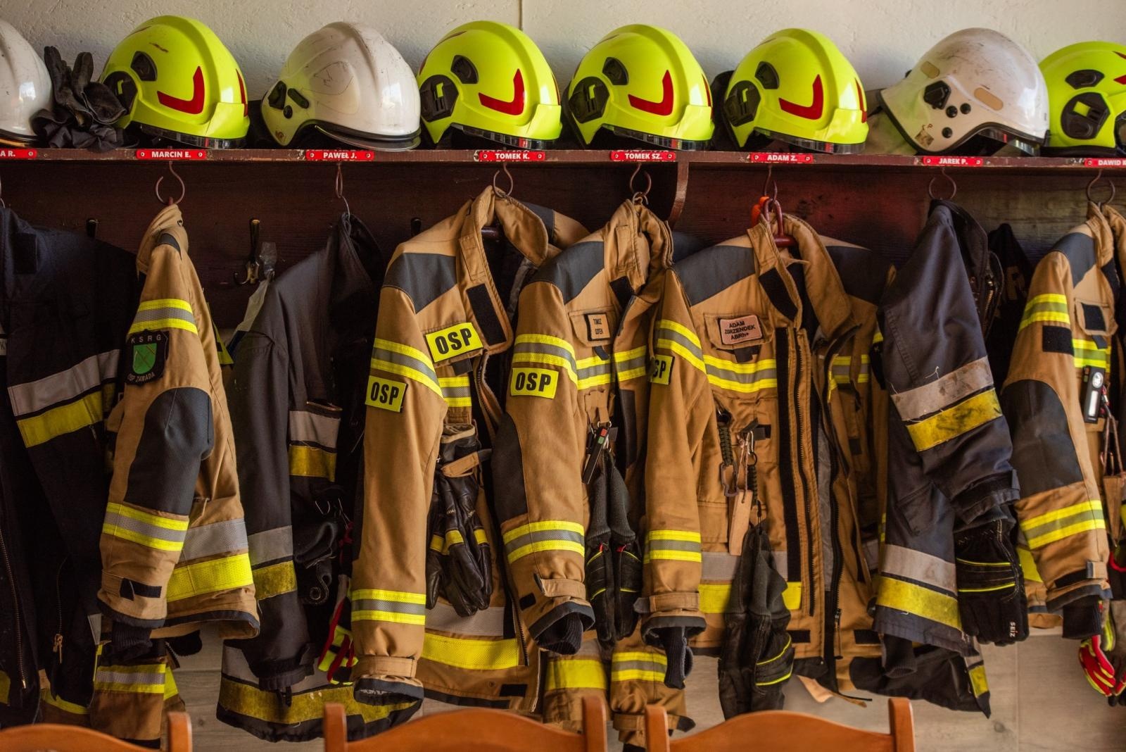 Zdjęcie w galerii na portalu naszwodzislaw.com: Jubileusz 90-lecia OSP Zawada. Strażacka tradycja i wspólne świętowanie [FOTO] wiadomości z regionu