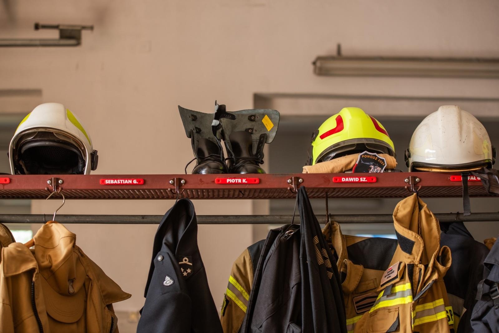 Zdjęcie w galerii na portalu naszwodzislaw.com: Jubileusz 90-lecia OSP Zawada. Strażacka tradycja i wspólne świętowanie [FOTO] wiadomości z regionu