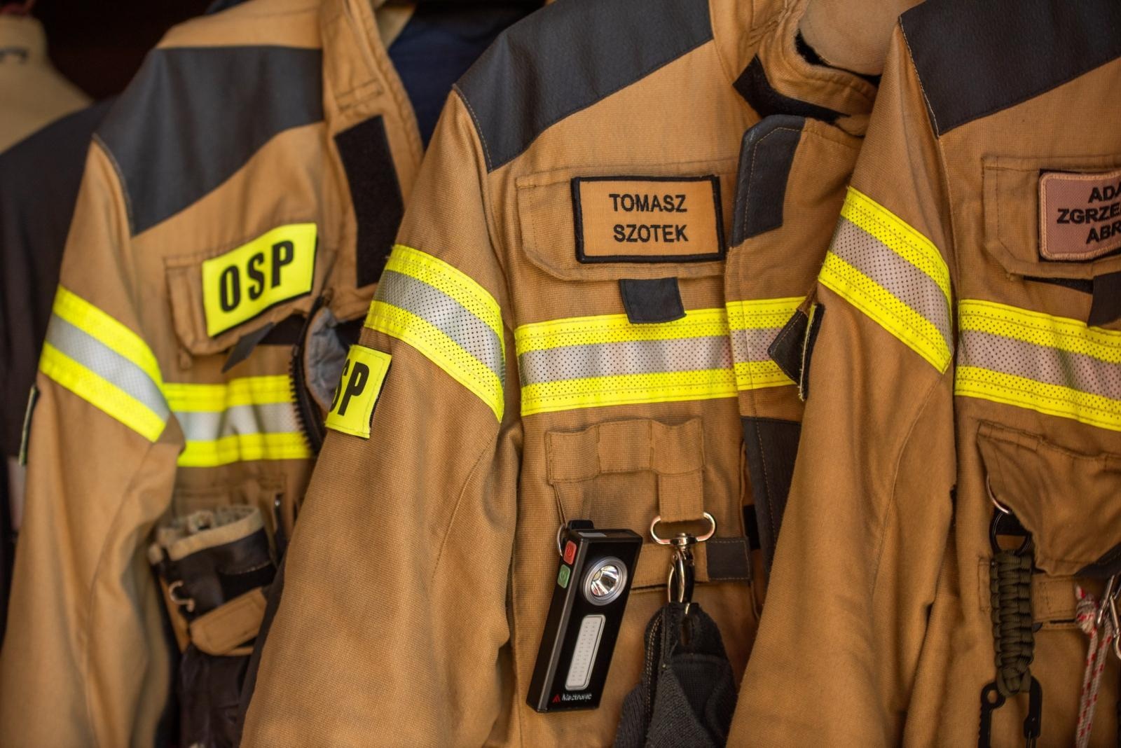 Zdjęcie w galerii na portalu naszwodzislaw.com: Jubileusz 90-lecia OSP Zawada. Strażacka tradycja i wspólne świętowanie [FOTO] wiadomości z regionu