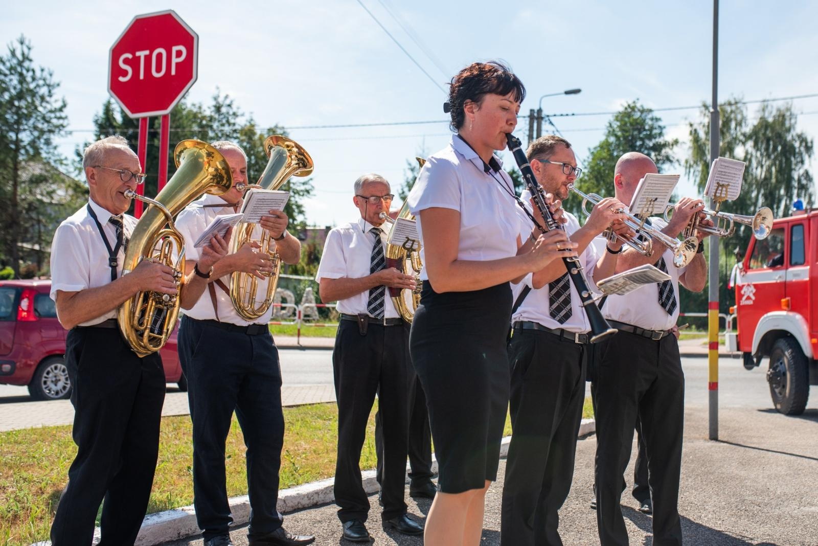Zdjęcie w galerii na portalu naszwodzislaw.com: Jubileusz 90-lecia OSP Zawada. Strażacka tradycja i wspólne świętowanie [FOTO] wiadomości z regionu
