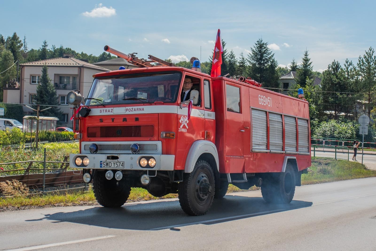 Zdjęcie w galerii na portalu naszwodzislaw.com: Jubileusz 90-lecia OSP Zawada. Strażacka tradycja i wspólne świętowanie [FOTO] wiadomości z regionu