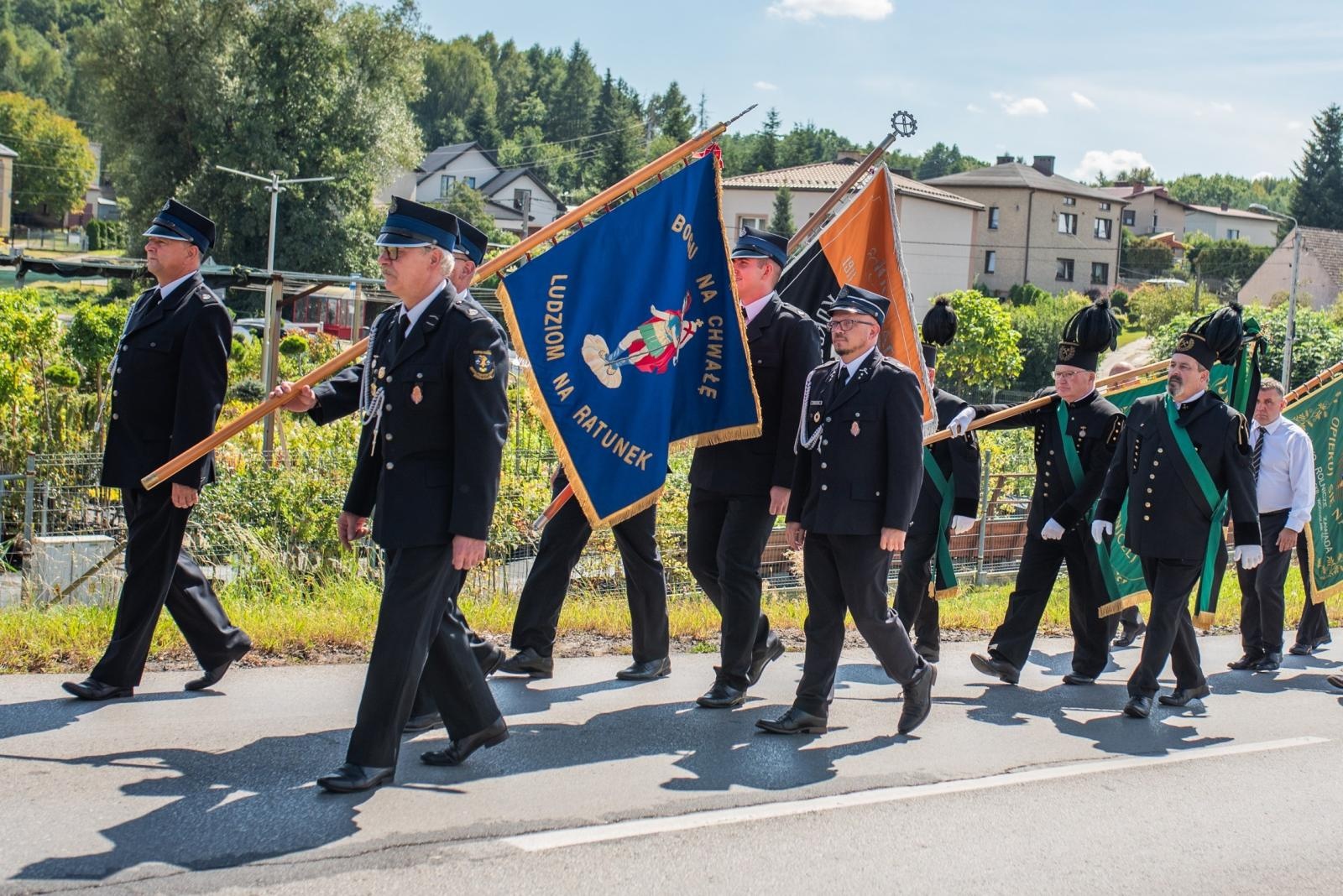 Zdjęcie w galerii na portalu naszwodzislaw.com: Jubileusz 90-lecia OSP Zawada. Strażacka tradycja i wspólne świętowanie [FOTO] wiadomości z regionu