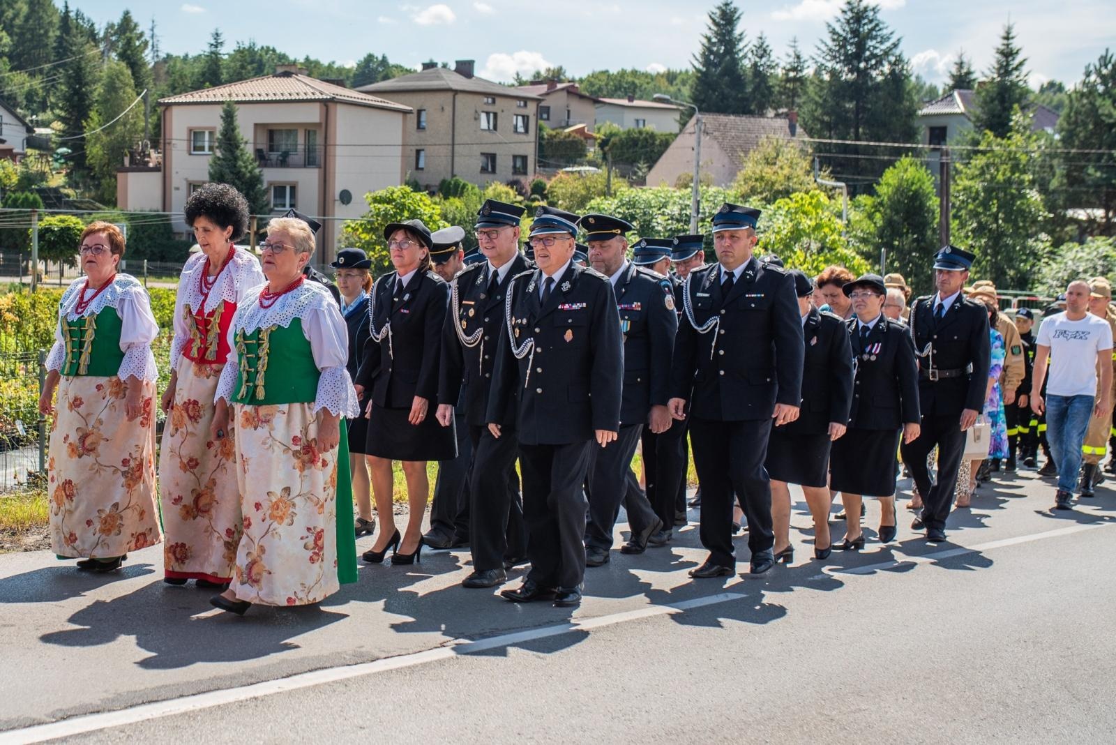 Zdjęcie w galerii na portalu naszwodzislaw.com: Jubileusz 90-lecia OSP Zawada. Strażacka tradycja i wspólne świętowanie [FOTO] wiadomości z regionu