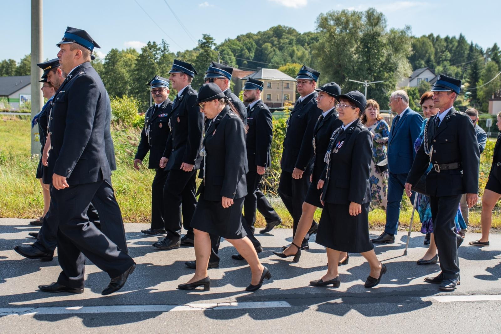 Zdjęcie w galerii na portalu naszwodzislaw.com: Jubileusz 90-lecia OSP Zawada. Strażacka tradycja i wspólne świętowanie [FOTO] wiadomości z regionu