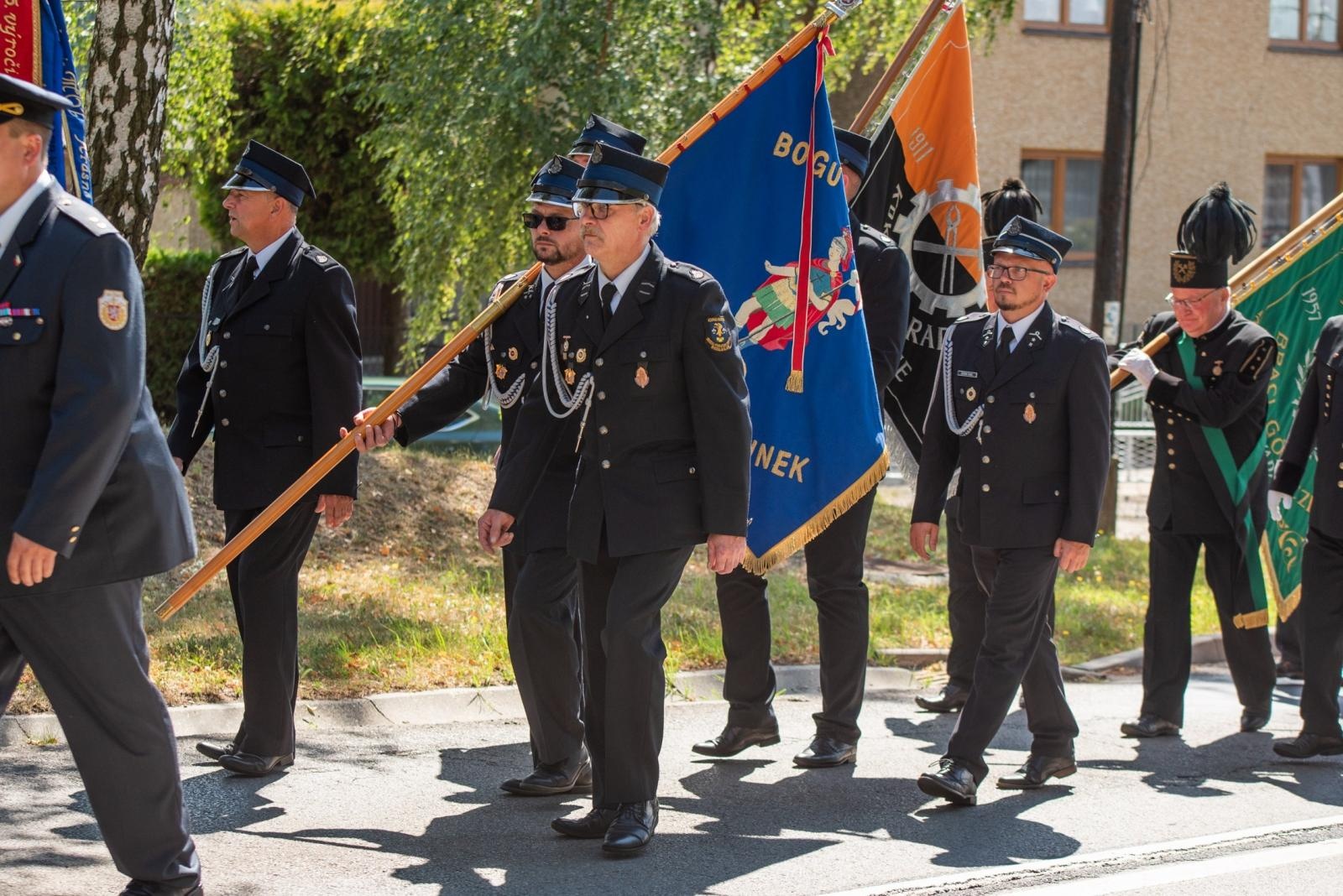 Zdjęcie w galerii na portalu naszwodzislaw.com: Jubileusz 90-lecia OSP Zawada. Strażacka tradycja i wspólne świętowanie [FOTO] wiadomości z regionu