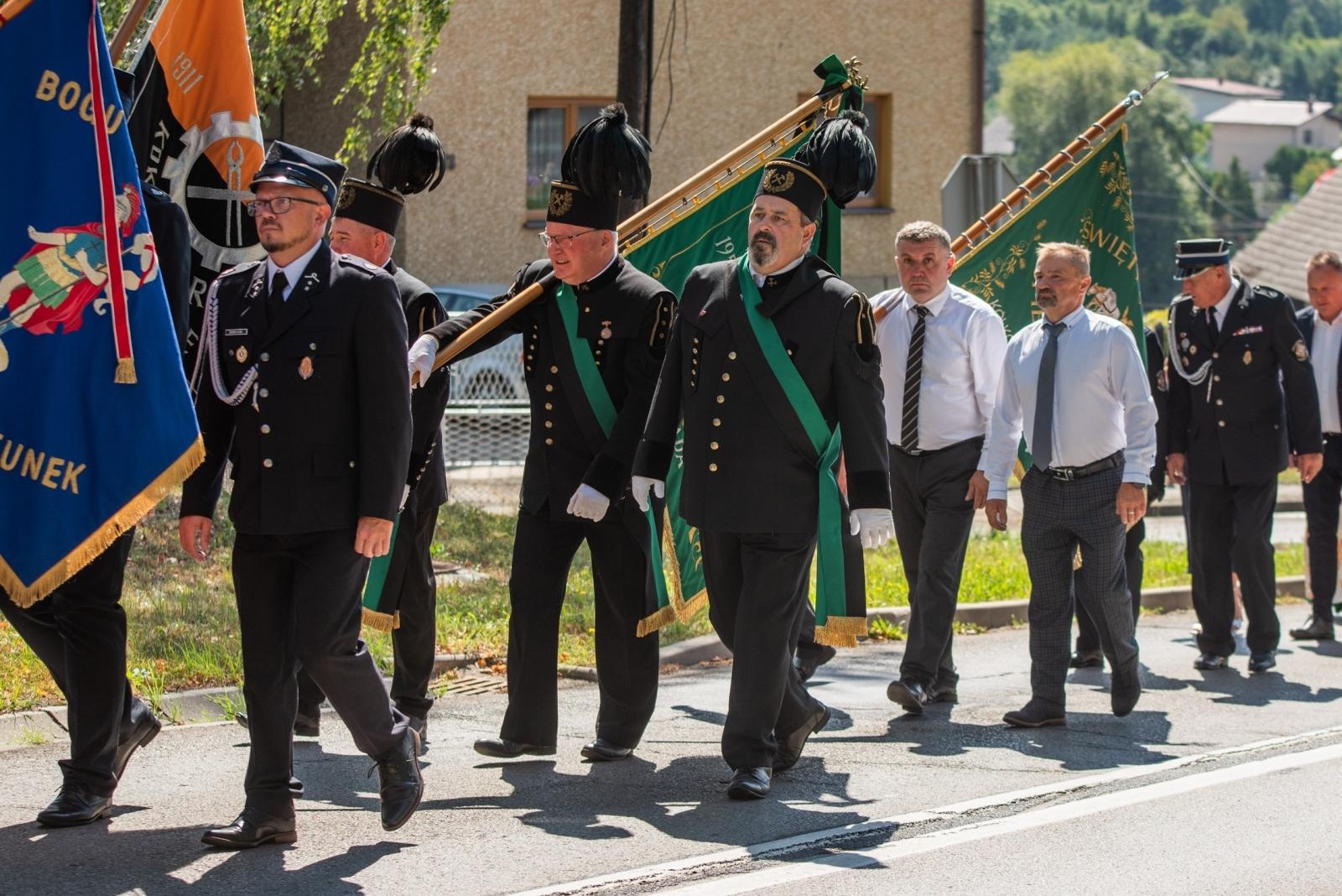 Zdjęcie w galerii na portalu naszwodzislaw.com: Jubileusz 90-lecia OSP Zawada. Strażacka tradycja i wspólne świętowanie [FOTO] wiadomości z regionu