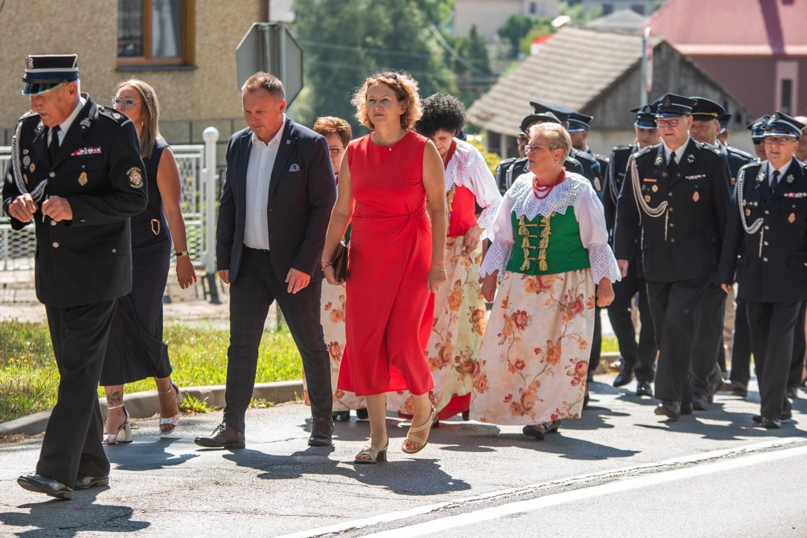 Zdjęcie w galerii na portalu naszwodzislaw.com: Jubileusz 90-lecia OSP Zawada. Strażacka tradycja i wspólne świętowanie [FOTO] wiadomości z regionu