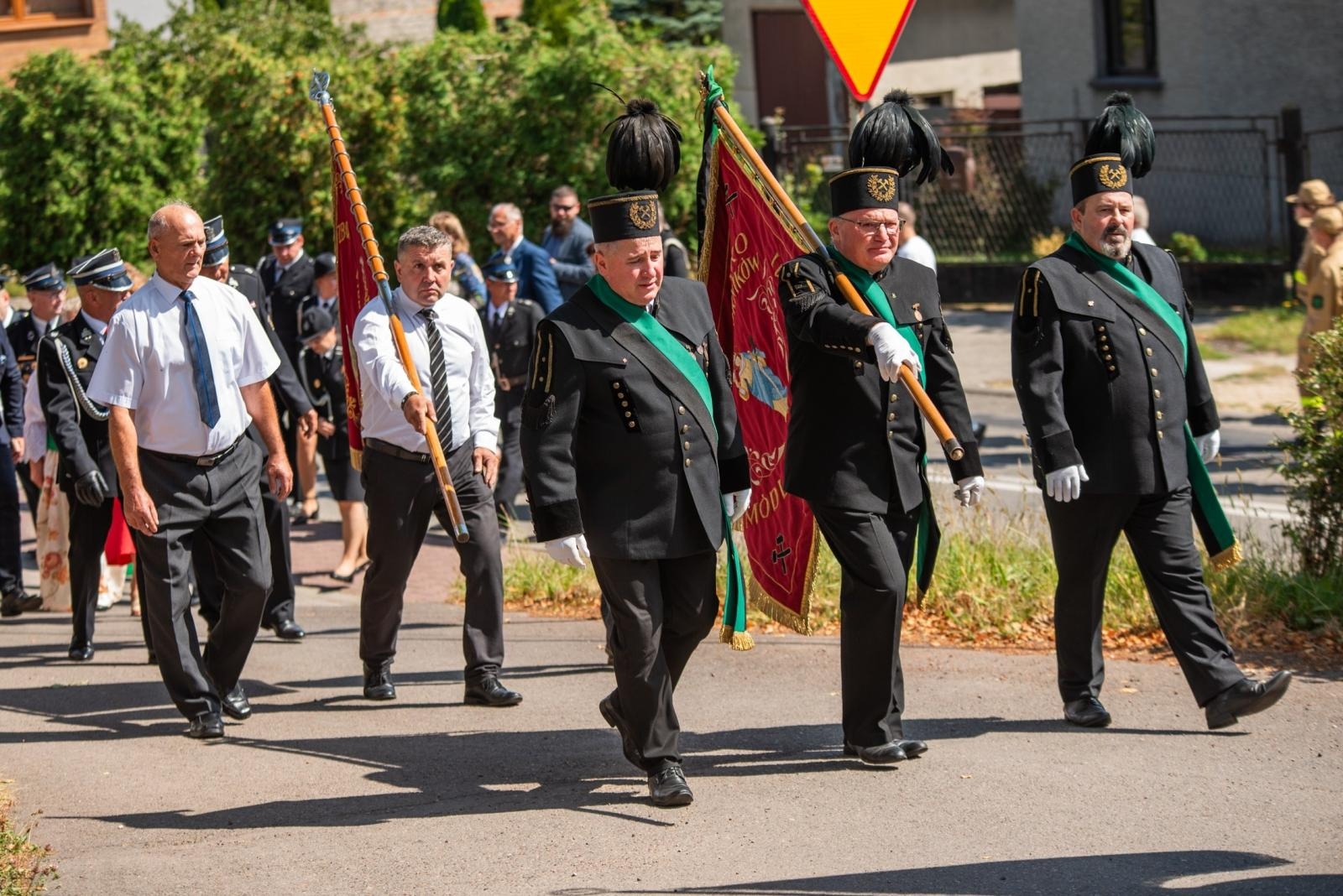 Zdjęcie w galerii na portalu naszwodzislaw.com: Jubileusz 90-lecia OSP Zawada. Strażacka tradycja i wspólne świętowanie [FOTO] wiadomości z regionu