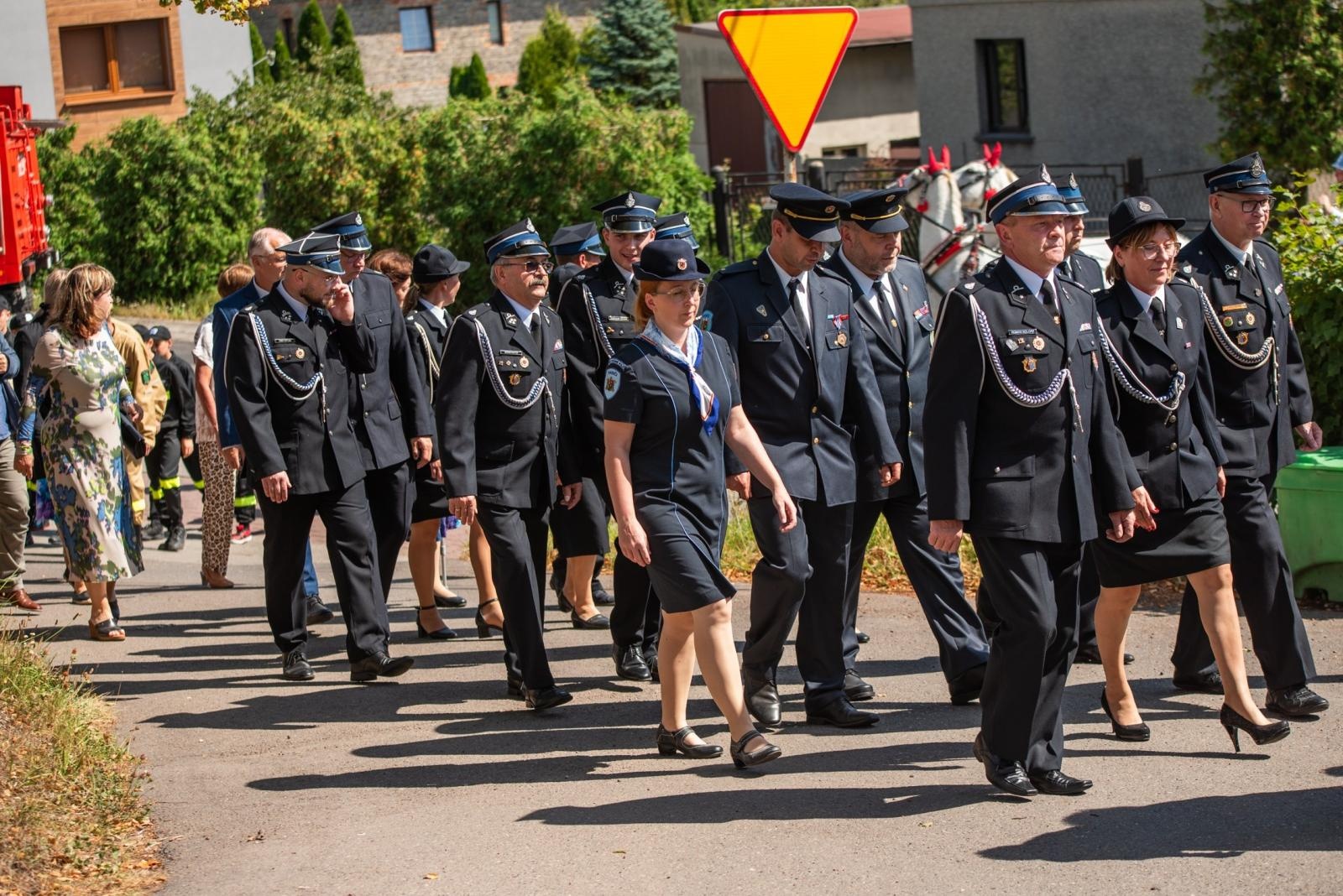 Zdjęcie w galerii na portalu naszwodzislaw.com: Jubileusz 90-lecia OSP Zawada. Strażacka tradycja i wspólne świętowanie [FOTO] wiadomości z regionu