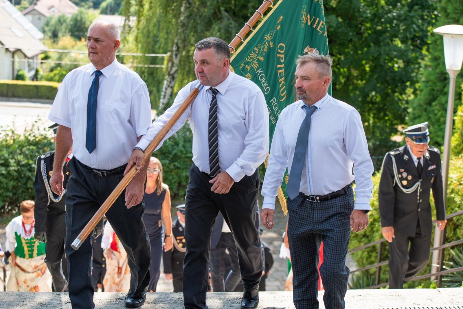 Zdjęcie w galerii na portalu naszwodzislaw.com: Jubileusz 90-lecia OSP Zawada. Strażacka tradycja i wspólne świętowanie [FOTO] wiadomości z regionu