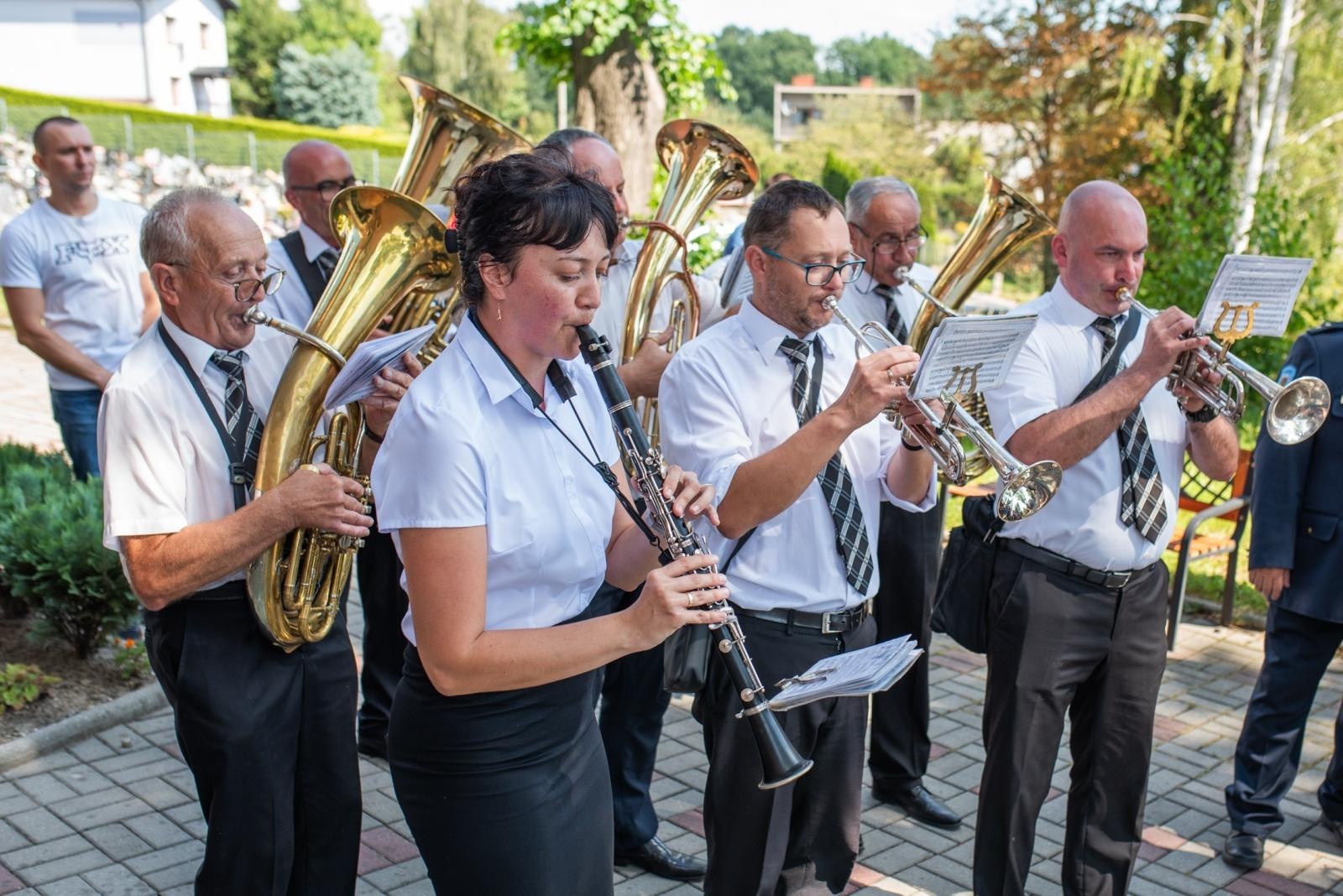 Zdjęcie w galerii na portalu naszwodzislaw.com: Jubileusz 90-lecia OSP Zawada. Strażacka tradycja i wspólne świętowanie [FOTO] wiadomości z regionu