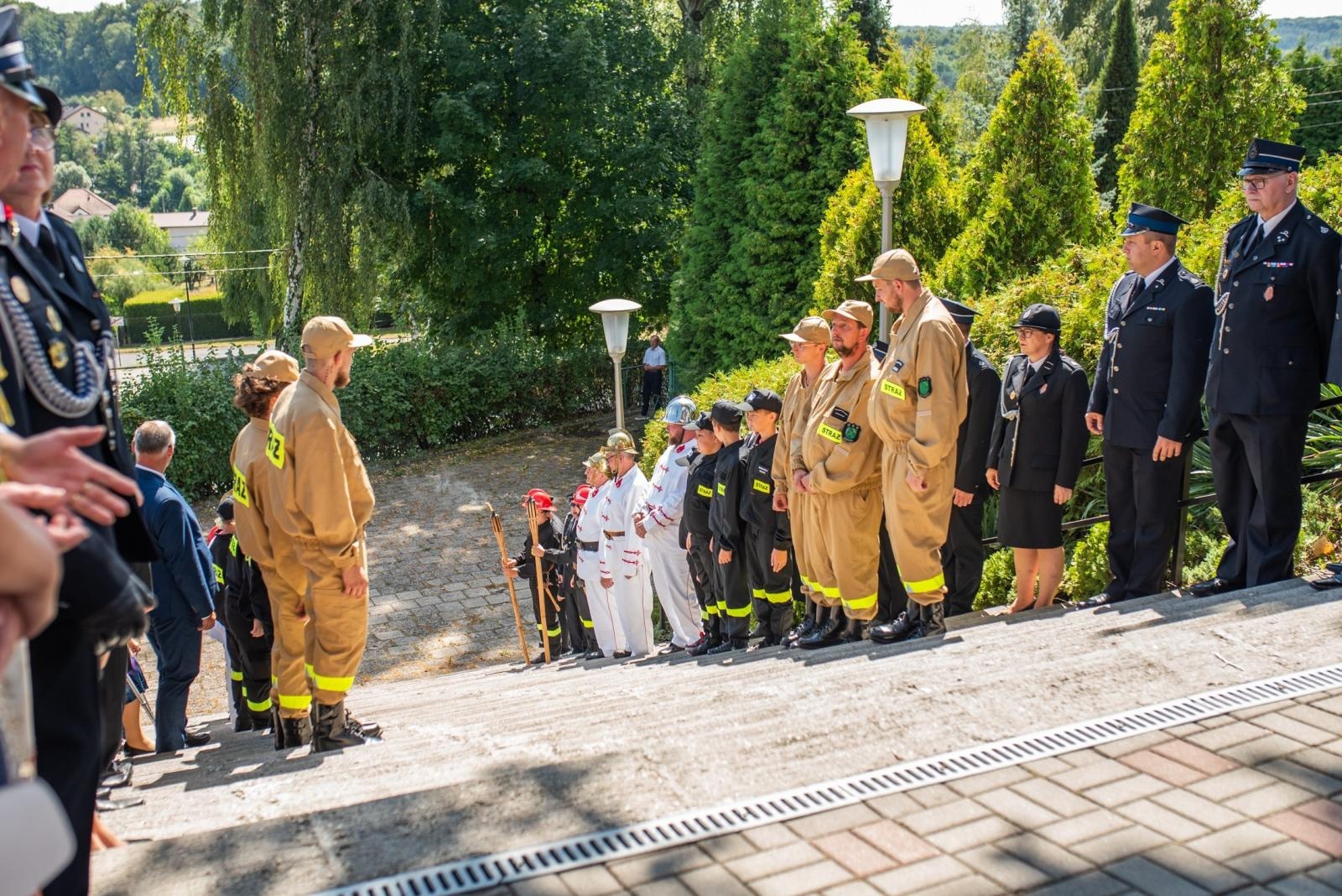 Zdjęcie w galerii na portalu naszwodzislaw.com: Jubileusz 90-lecia OSP Zawada. Strażacka tradycja i wspólne świętowanie [FOTO] wiadomości z regionu
