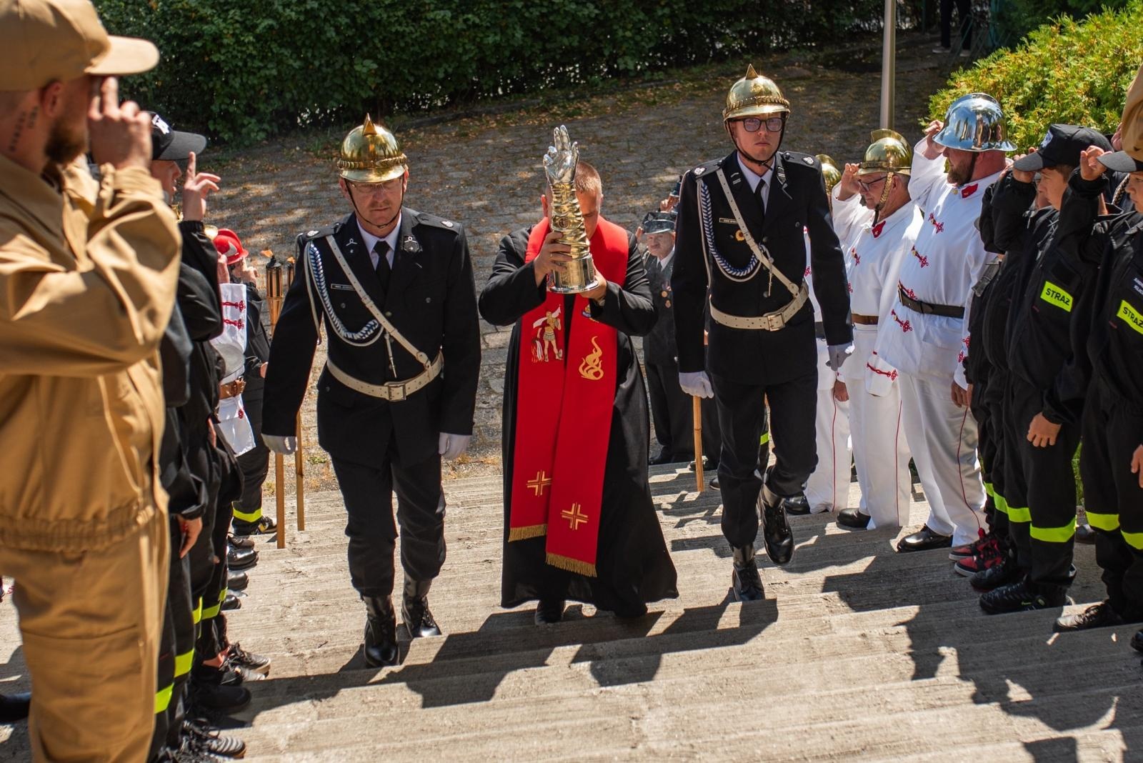 Zdjęcie w galerii na portalu naszwodzislaw.com: Jubileusz 90-lecia OSP Zawada. Strażacka tradycja i wspólne świętowanie [FOTO] wiadomości z regionu