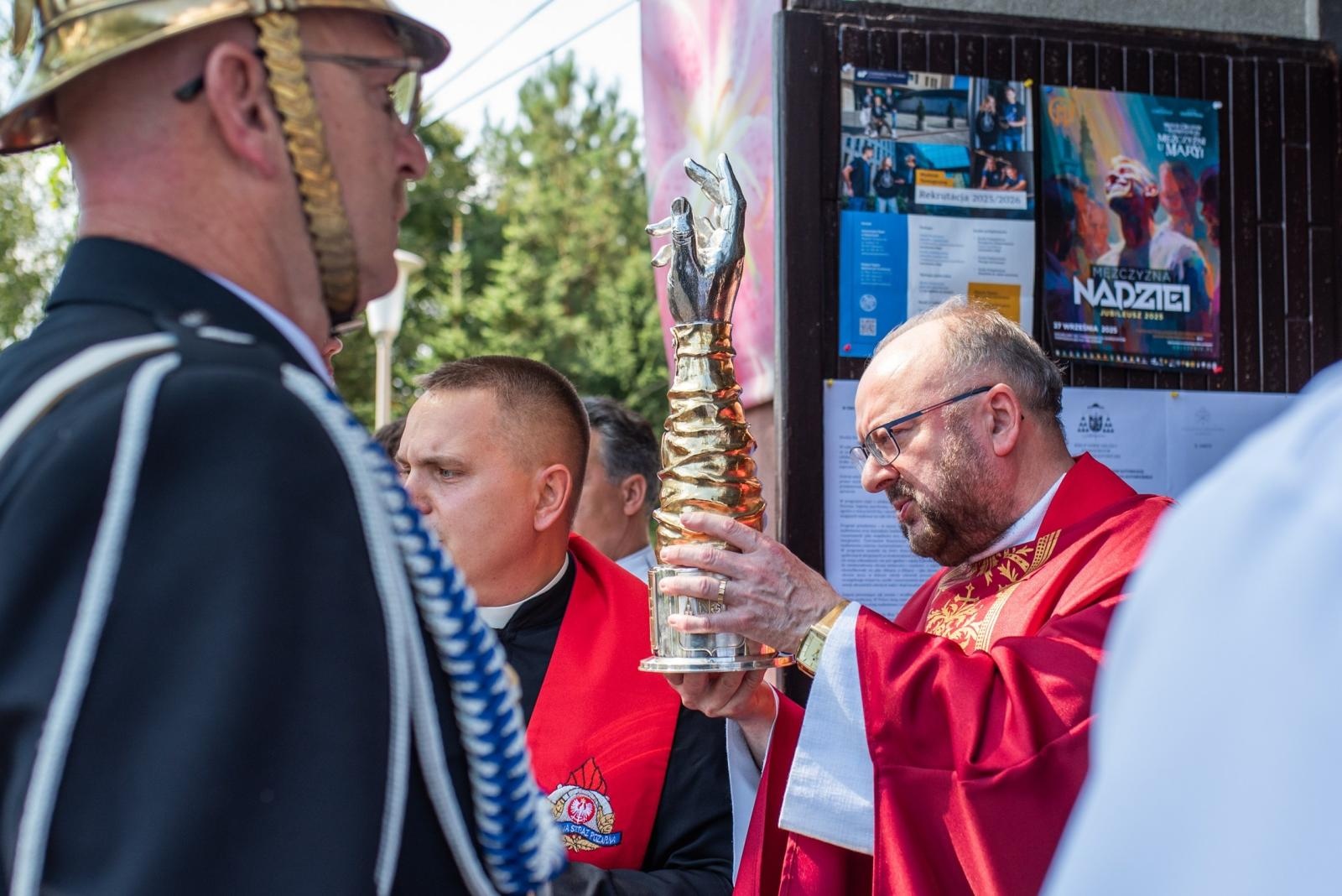 Zdjęcie w galerii na portalu naszwodzislaw.com: Jubileusz 90-lecia OSP Zawada. Strażacka tradycja i wspólne świętowanie [FOTO] wiadomości z regionu