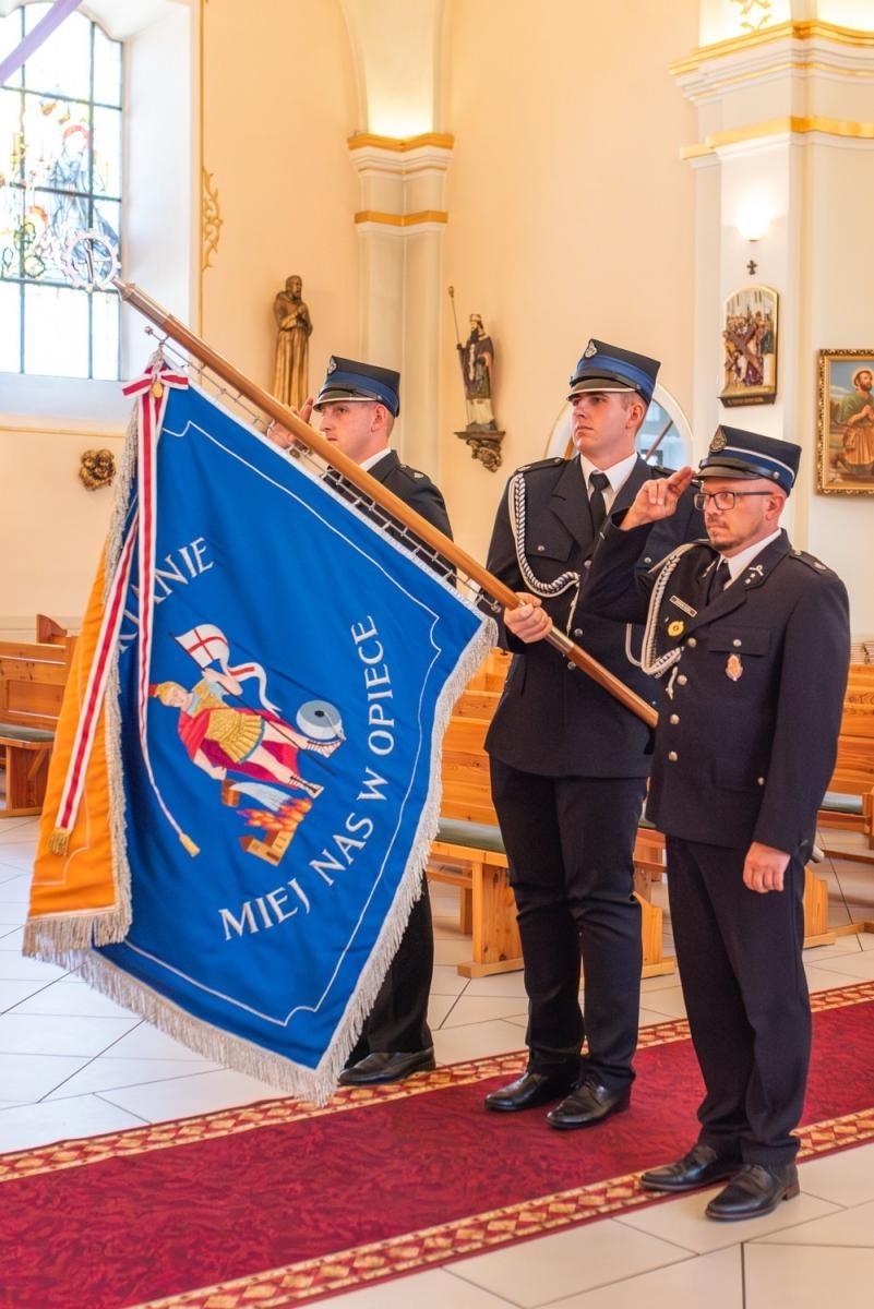 Zdjęcie w galerii na portalu naszwodzislaw.com: Jubileusz 90-lecia OSP Zawada. Strażacka tradycja i wspólne świętowanie [FOTO] wiadomości z regionu