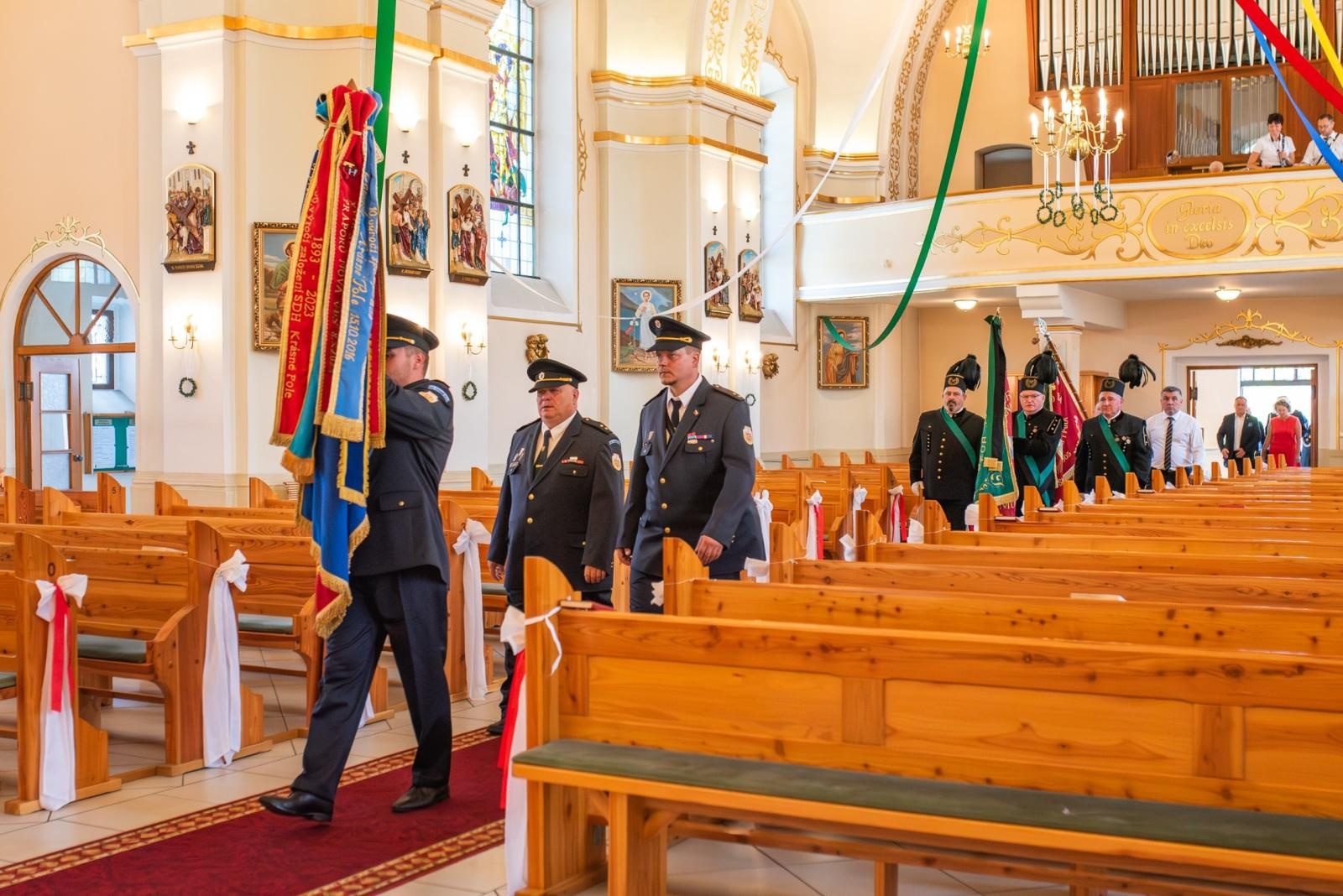 Zdjęcie w galerii na portalu naszwodzislaw.com: Jubileusz 90-lecia OSP Zawada. Strażacka tradycja i wspólne świętowanie [FOTO] wiadomości z regionu