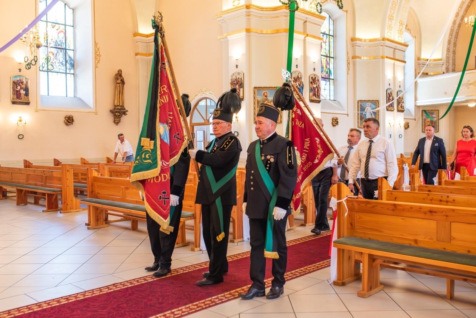 Zdjęcie w galerii na portalu naszwodzislaw.com: Jubileusz 90-lecia OSP Zawada. Strażacka tradycja i wspólne świętowanie [FOTO] wiadomości z regionu