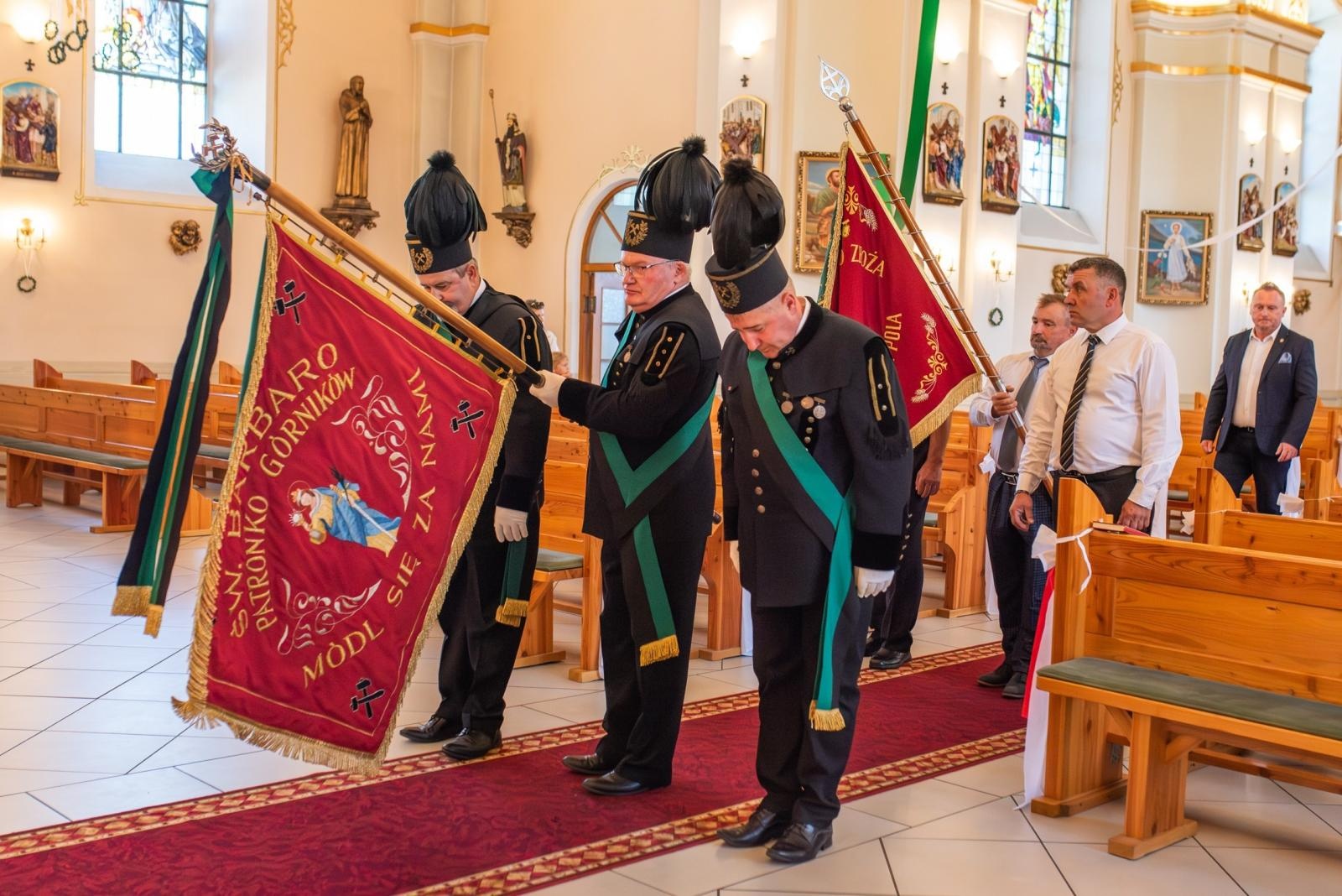 Zdjęcie w galerii na portalu naszwodzislaw.com: Jubileusz 90-lecia OSP Zawada. Strażacka tradycja i wspólne świętowanie [FOTO] wiadomości z regionu