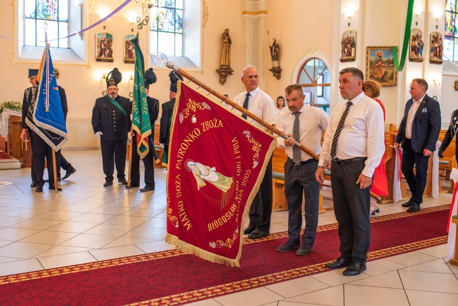 Zdjęcie w galerii na portalu naszwodzislaw.com: Jubileusz 90-lecia OSP Zawada. Strażacka tradycja i wspólne świętowanie [FOTO] wiadomości z regionu