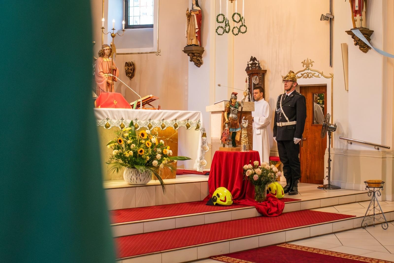 Zdjęcie w galerii na portalu naszwodzislaw.com: Jubileusz 90-lecia OSP Zawada. Strażacka tradycja i wspólne świętowanie [FOTO] wiadomości z regionu