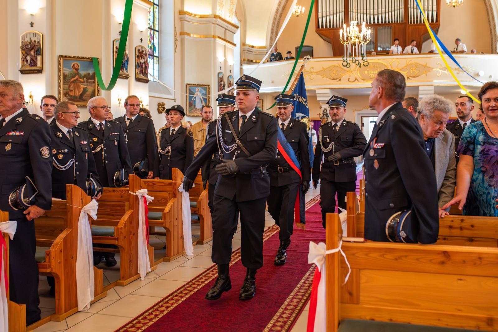 Zdjęcie w galerii na portalu naszwodzislaw.com: Jubileusz 90-lecia OSP Zawada. Strażacka tradycja i wspólne świętowanie [FOTO] wiadomości z regionu