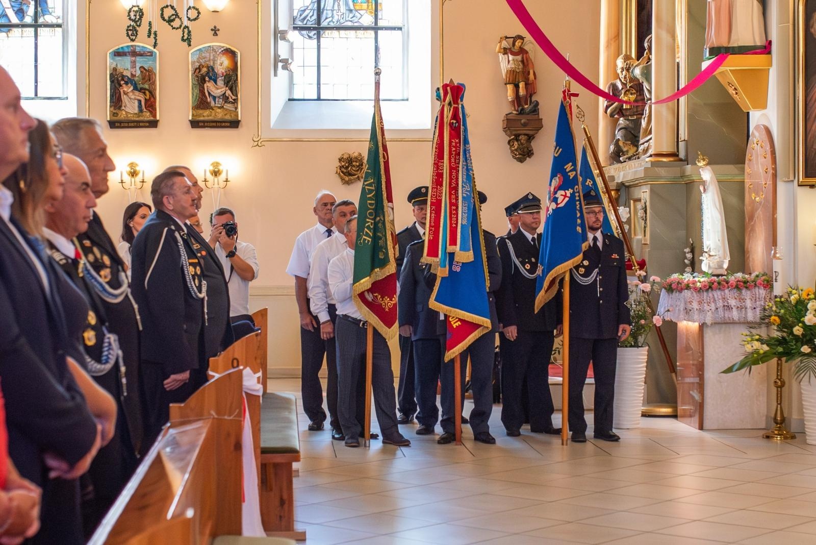Zdjęcie w galerii na portalu naszwodzislaw.com: Jubileusz 90-lecia OSP Zawada. Strażacka tradycja i wspólne świętowanie [FOTO] wiadomości z regionu